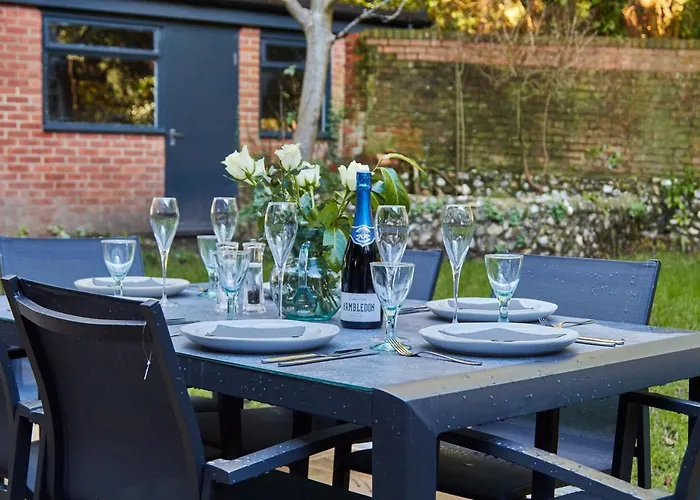 The Coach House, Hambledon
