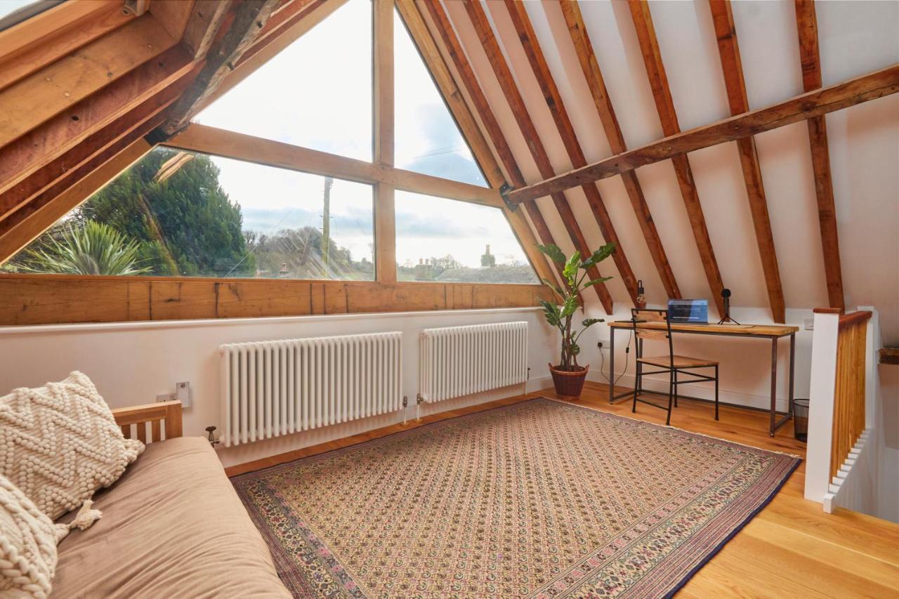 The Coach House, Hambledon