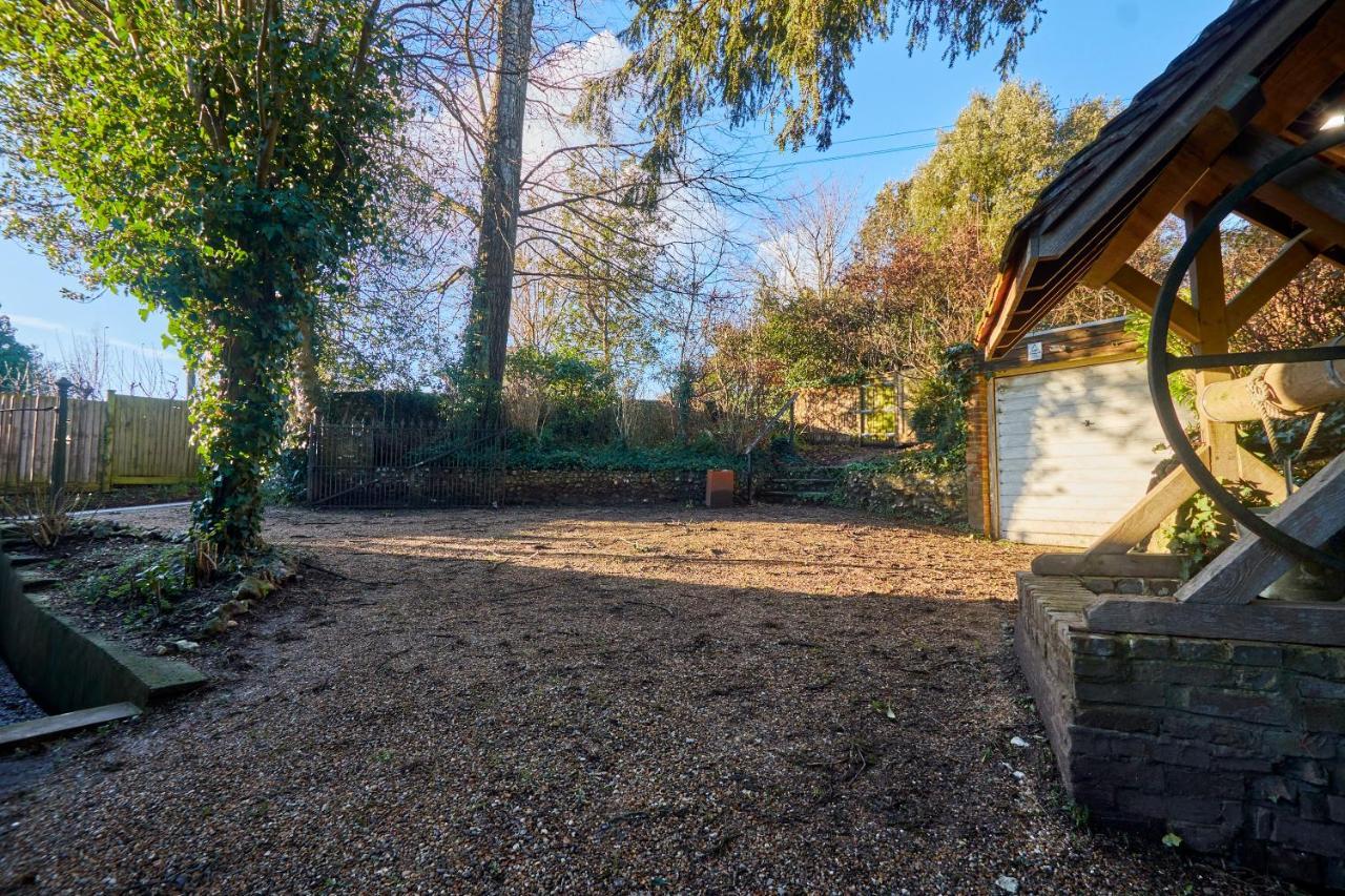 The Coach House, Hambledon Holiday home